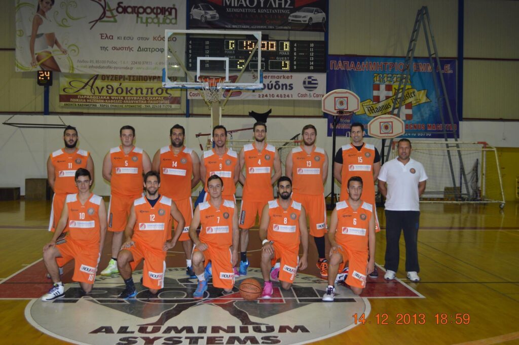 Δεν δυσκολεύτηκαν οι Άγιοι Θεόδωροι