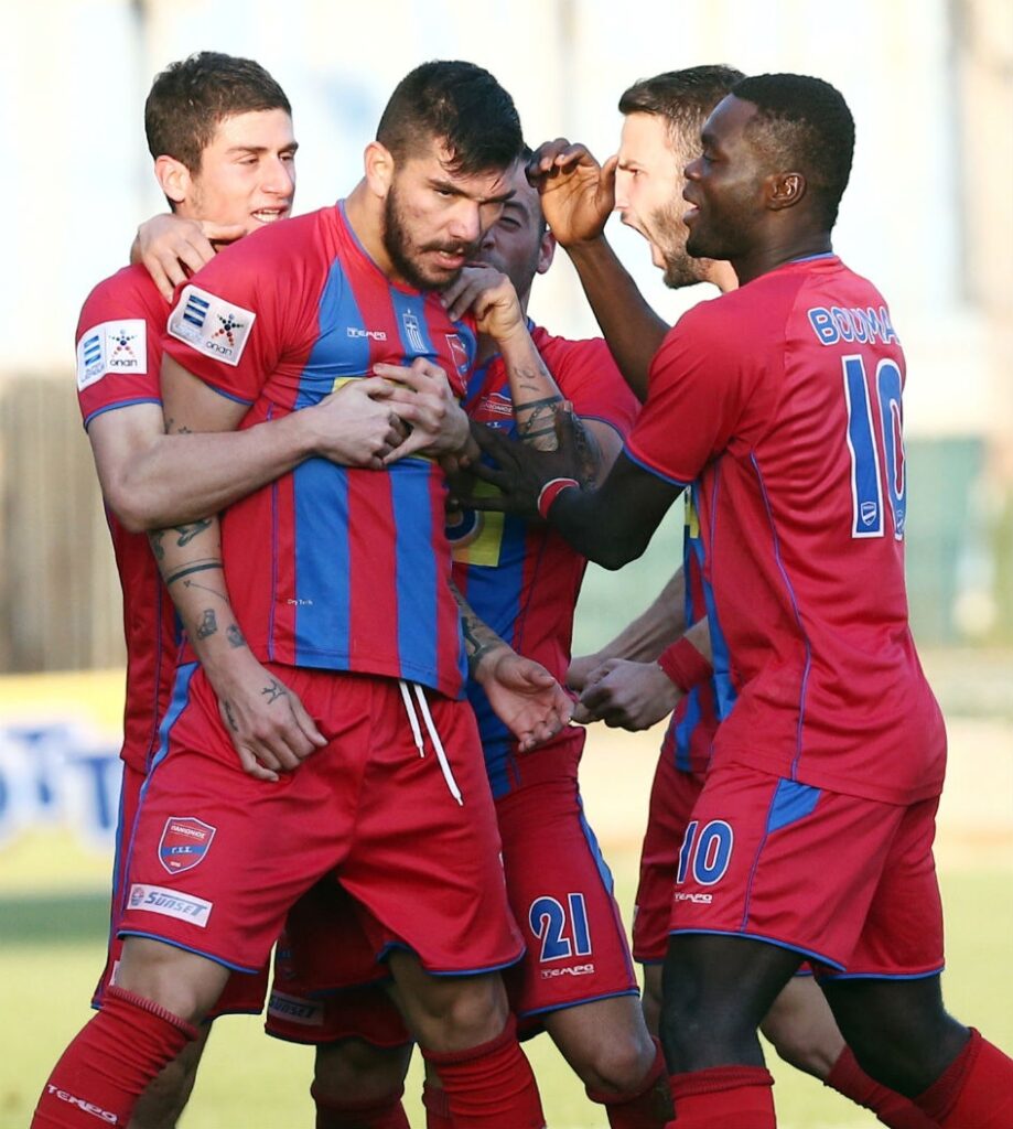 Πρεμιέρα με νίκη για Ουζουνίδη