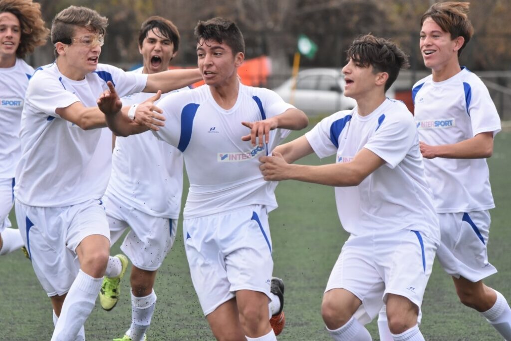 Νίκες για νέους και παίδες (pics)