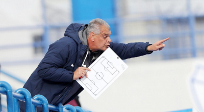 Συνεχίζει με Σπανό ο Ιωνικός