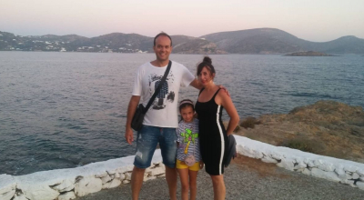 Τρισευτυχισμένος μπαμπάς ο Δούβαλης