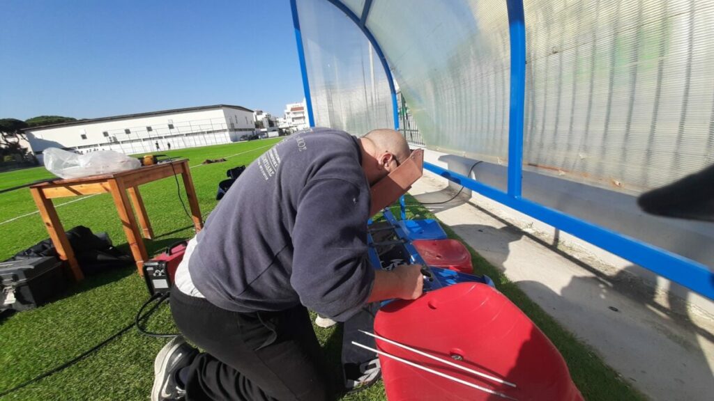 Εργασίες αποκατάστασης φθορών από δολιοφθορά στο παλιό γήπεδο Ανταγόρας