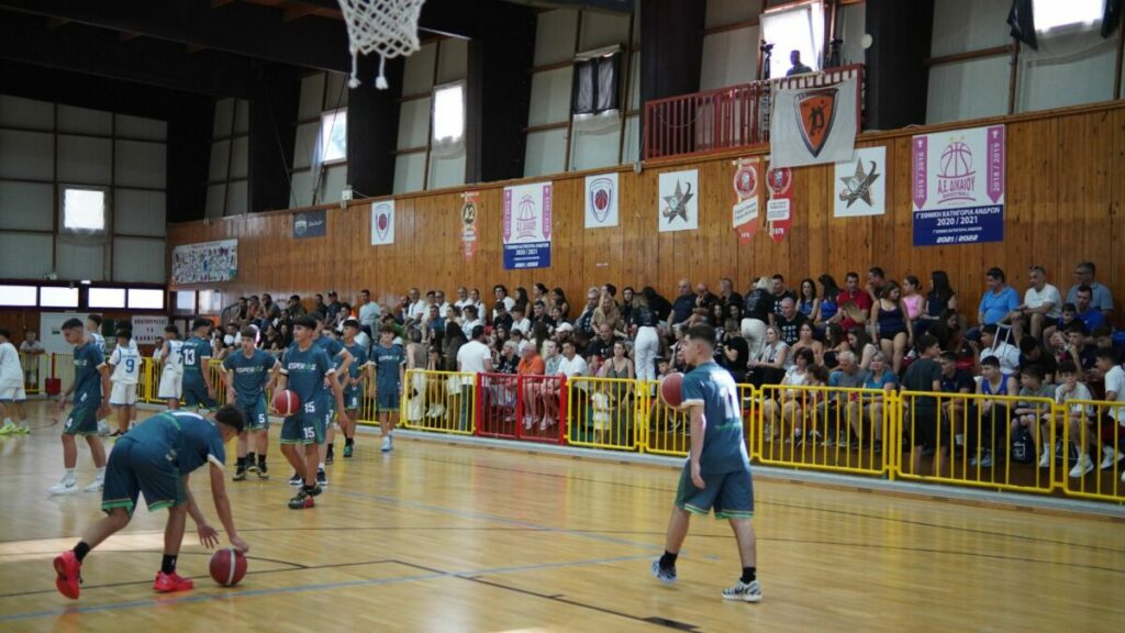 Ζεστή ατμόσφαιρα και γεμάτες εξέδρες στο Final-4 Παμπαίδων (Pics)